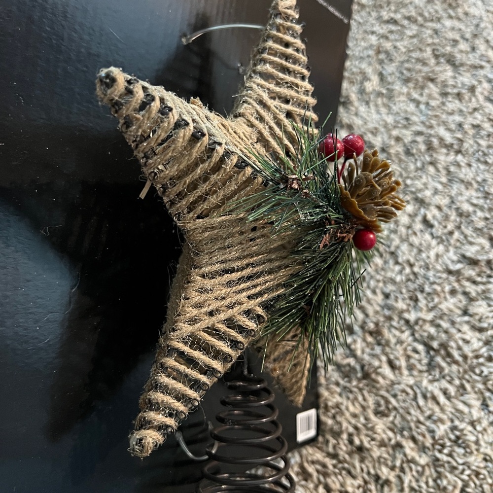 Burlap Star Tree Topper - Picture 4 of 4